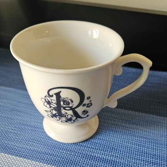 2 for $18! Anthropologie MISSUS Monogram R Mug - Picture 1 of 4